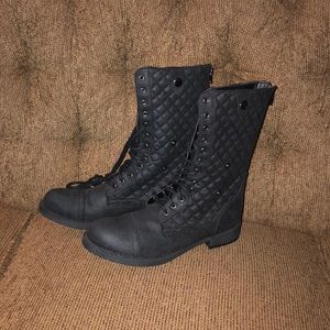 NWOT American Eagle Combat Boots